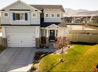4984 E Oakwood Dr, Eagle Mountain, UT 84005