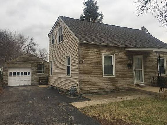 2nd image of 884 W 9th Ave