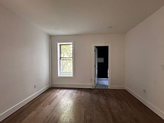 5th image of 232 Van Horne St #4E