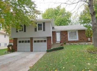 14732 S Homestead Dr, Olathe, KS 66062