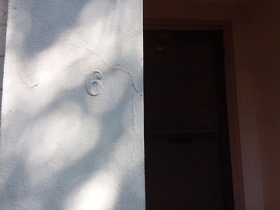 2nd image of 475 E Washington Blvd APT 6