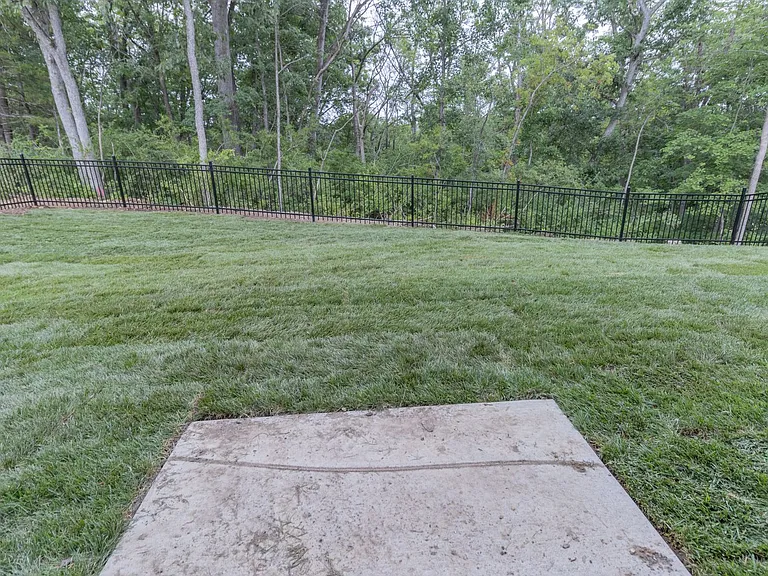2832 Emery Dr — Photo 32