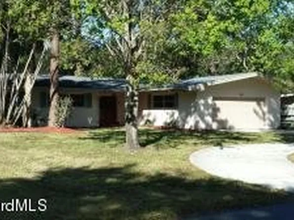 319 Meadowwood Ln, Melbourne, FL 32904