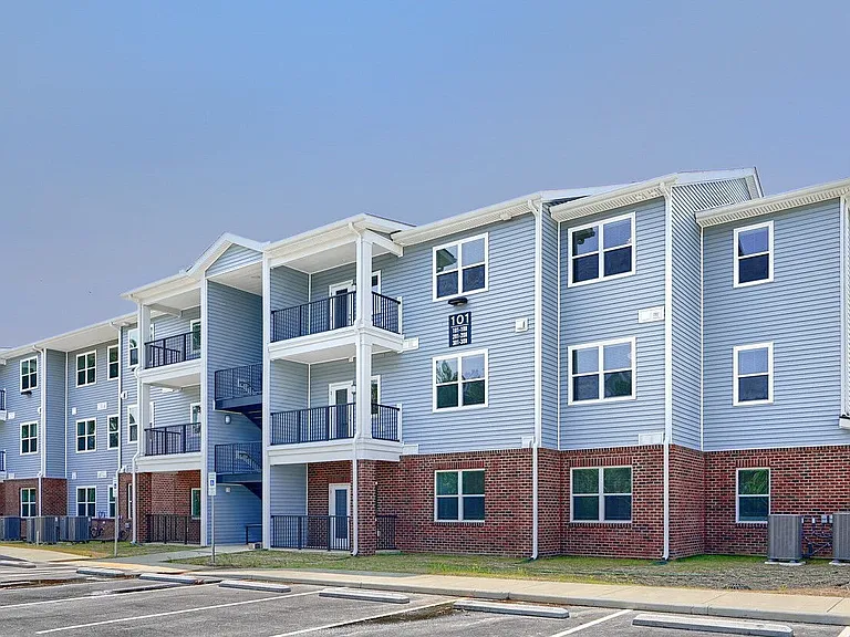 Urbana at Hioaks — Photo 3