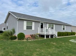 115 Springbrook Rd, Jacksonville, IL 62650