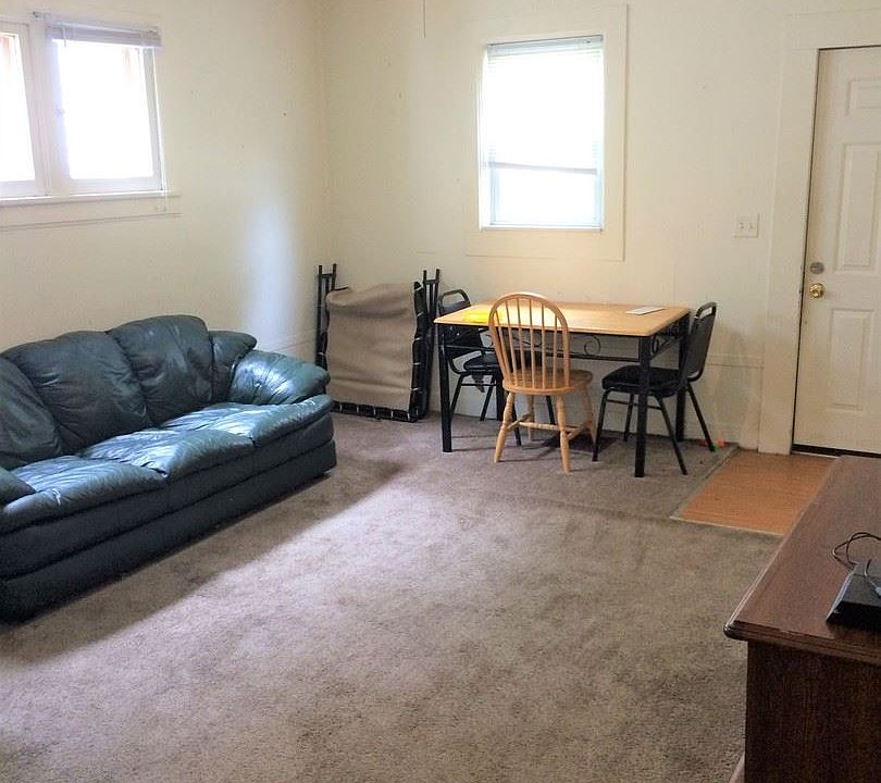 2nd image of 940 Redfield St