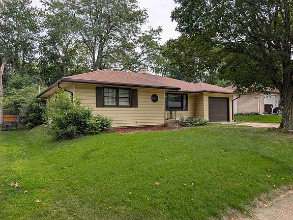 2nd image of 2352 Wisconsin Rd