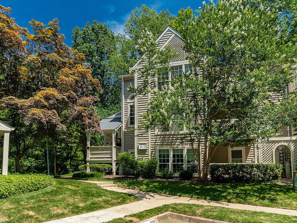 1st image of 7616 Willow Point Dr #7616