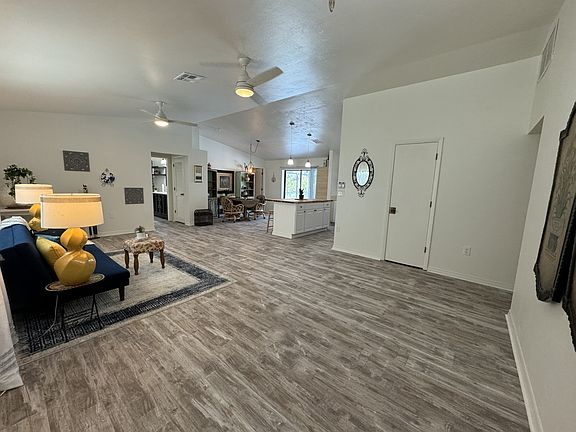 5th image of 18161 Interlochen Ln
