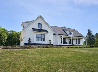 10211 Auburn Rd, Chardon, OH 44024