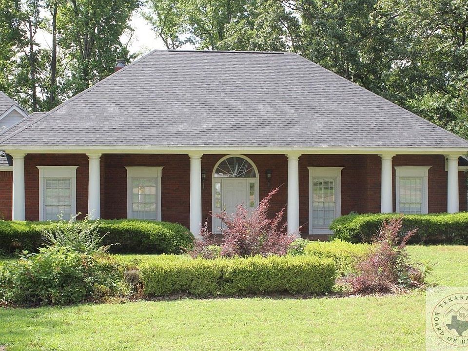 1st image of 20 Lauren Ln