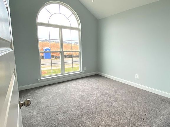 4th image of 2318 Bundoran Dr