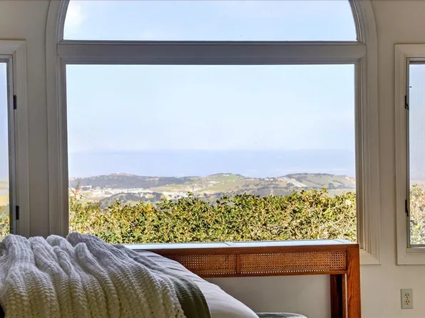 11827 Saddle Rd, Monterey, CA 93940