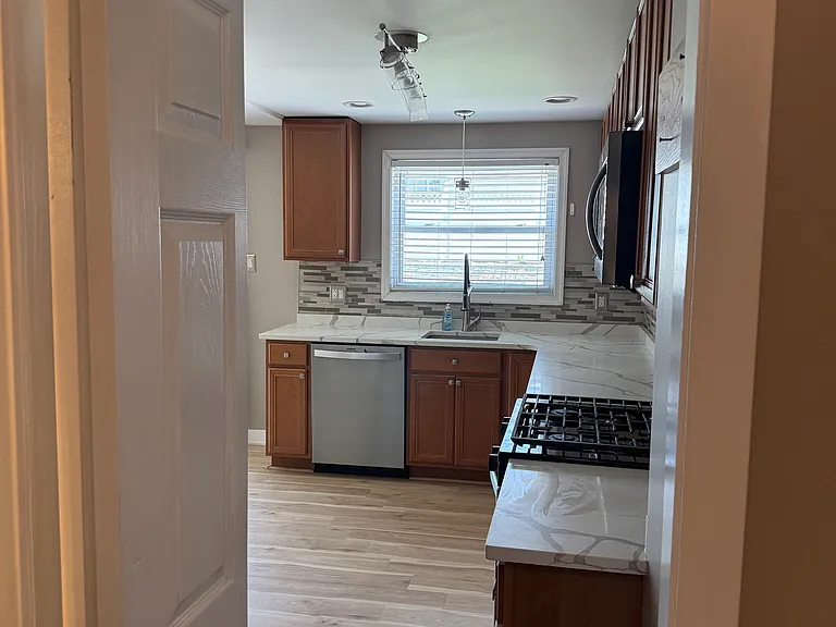 9316 Lansford St — Photo 12