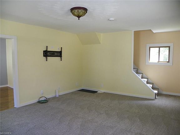 5th image of 306 Ashland Ave