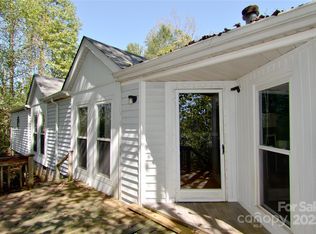 285 Crown Ridge Dr, Marion, NC 28752