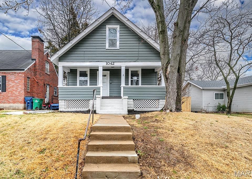 1st image of 1042 Charleville Ave