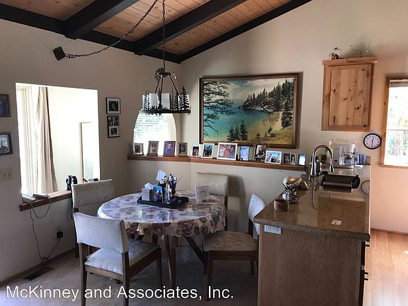 3rd image of 1739 Venice Dr