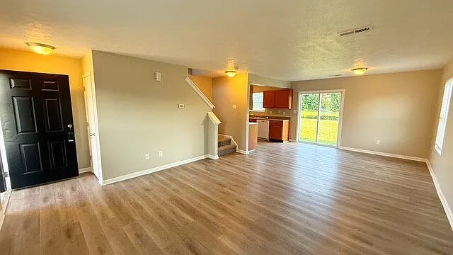 4 bed, 2.5 bath, 1672 sqft, $1,785 — Photo 4