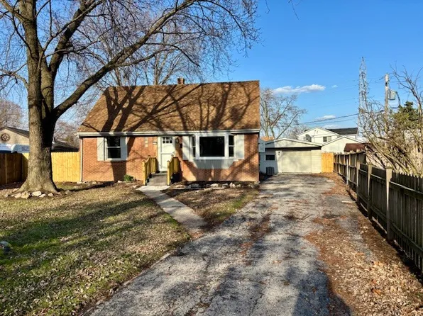 6755 Maple Ct, Bridgeview, IL 60455