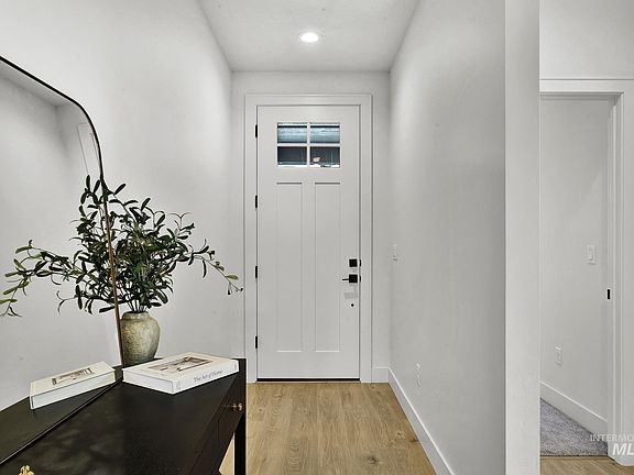 3rd image of 1773 N Green Pine Ln