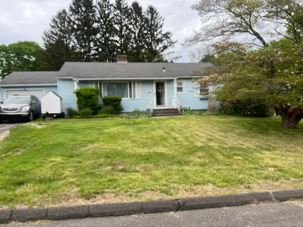115 Hilltop Road, Naugatuck, CT 06770