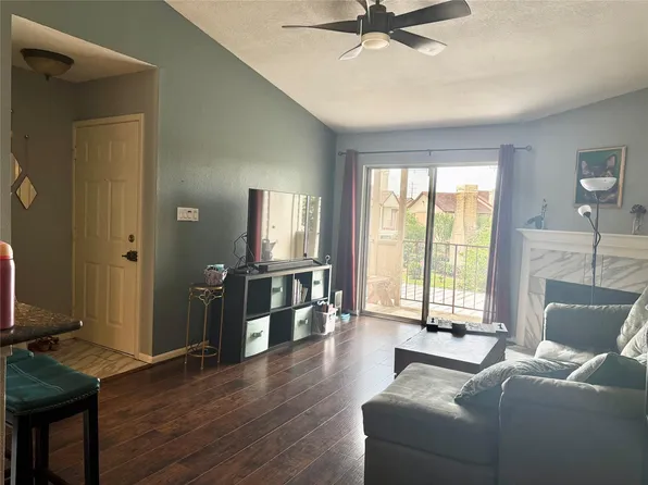 2120 El Paseo St APT 408, Houston, TX 77054