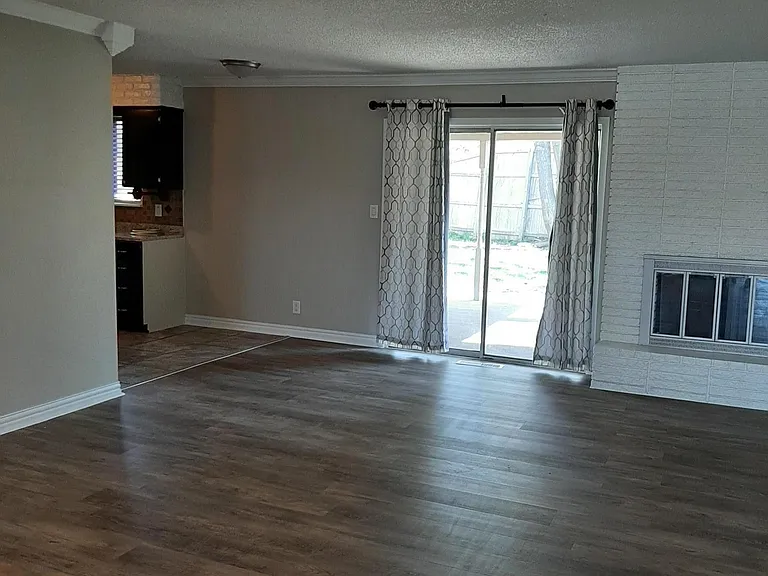 1609 S 110th East Pl — Photo 4