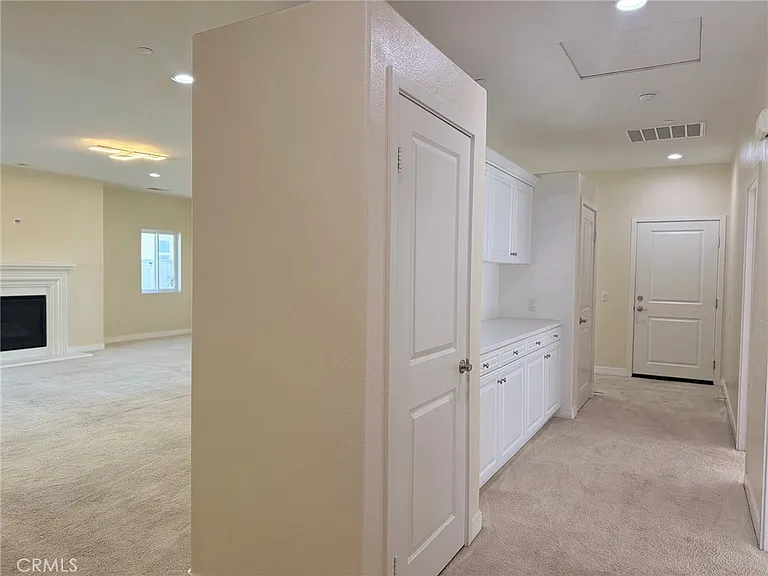 2975 Gibson St — Photo 15