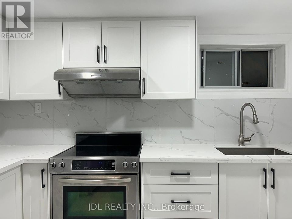 1st image of 110 Robinson St