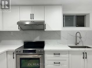 110 Robinson St, Markham, ON L3P1P1