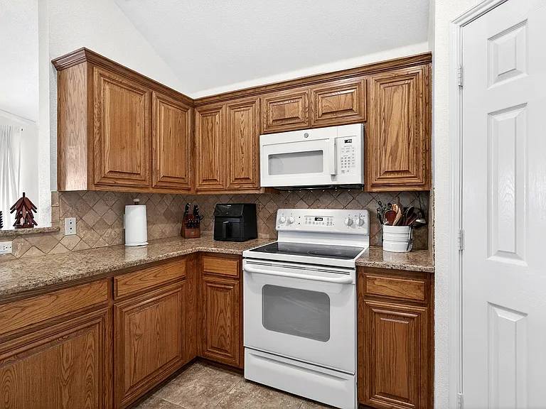 4820 Eagle Trace Dr — Photo 14