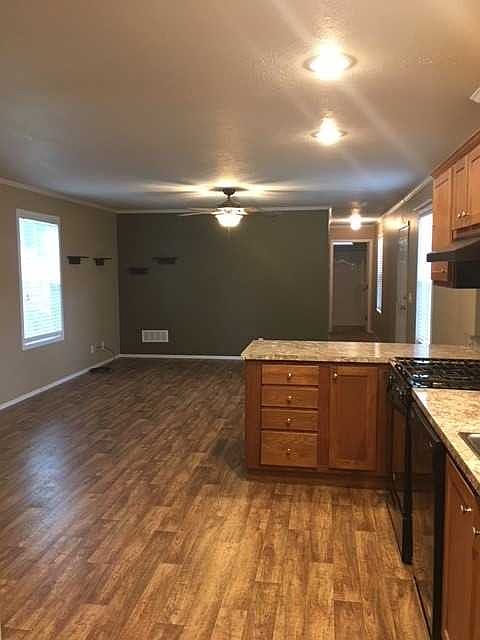 2nd image of 2507 214th St N Trlr 157