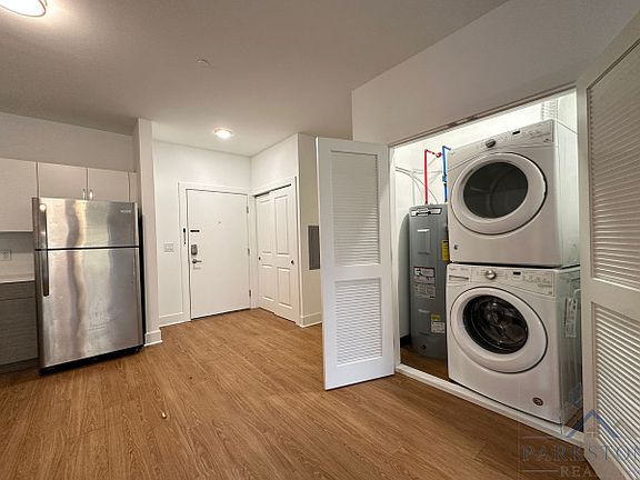 3rd image of 426 Bergen Ave #E44