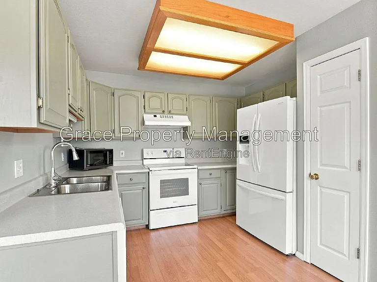 4425 E 128th Pl — Photo 9