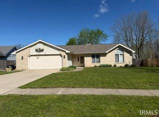 6231 Belle Isle Ln, Fort Wayne, IN 46835