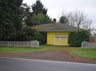 8577 SE Flavel Dr, Portland, OR 97206