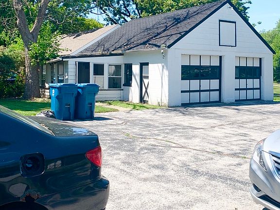 3rd image of 610 E 158th St