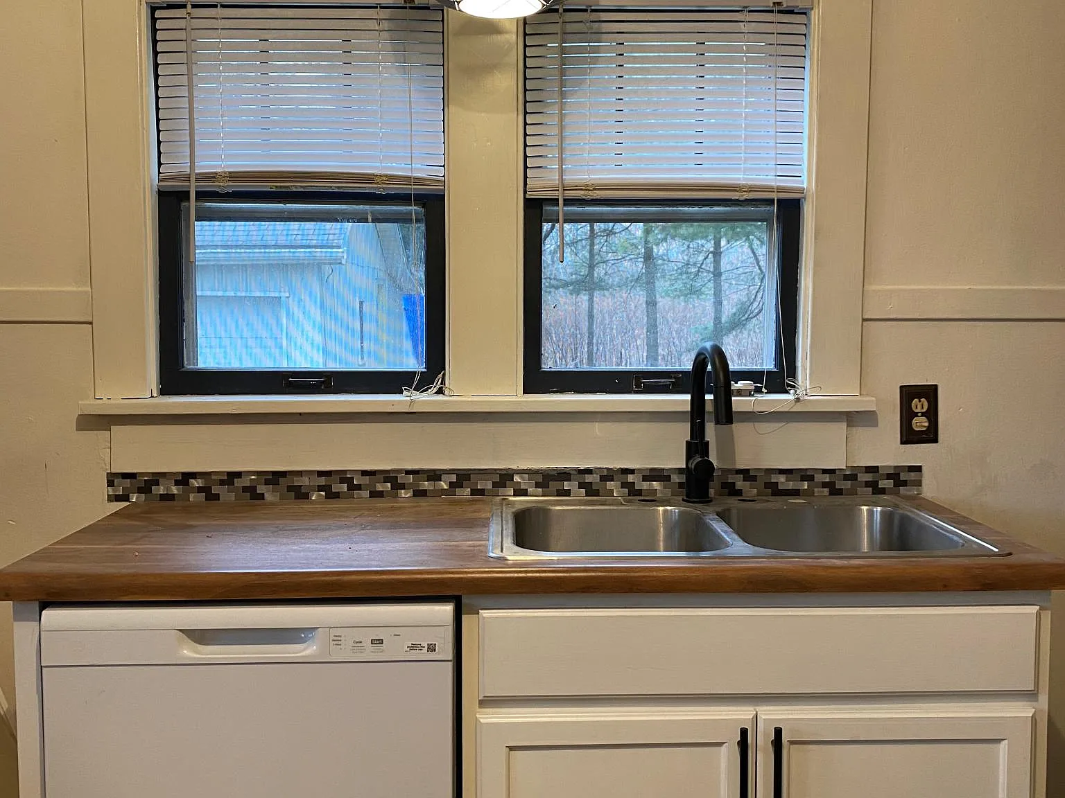 2 bed, 900 sqft, $1,500 — Photo 4