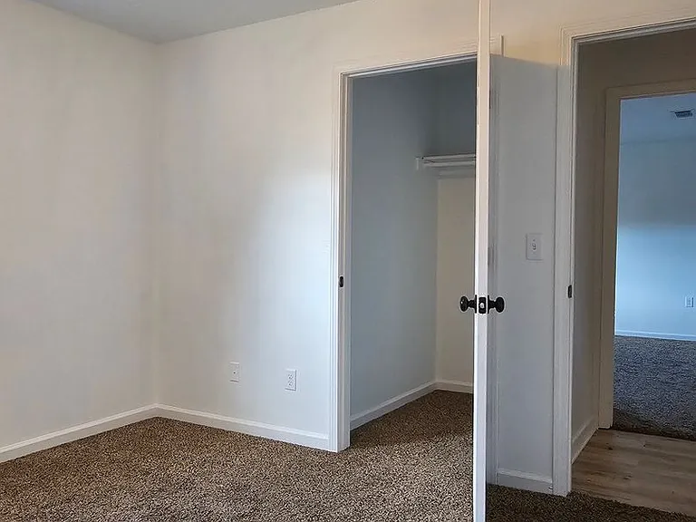 Spacious 4 Bedroom 2 Bath Upstairs unit! — Photo 20