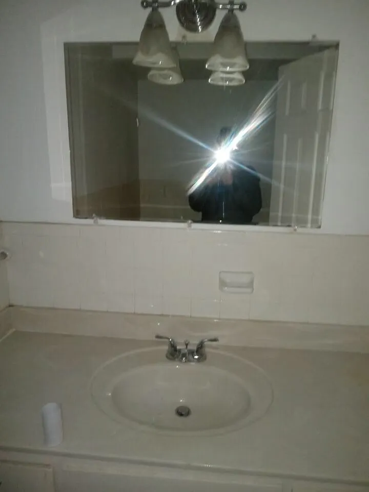 3 bed, 3500 sqft, $1,600 — Photo 2