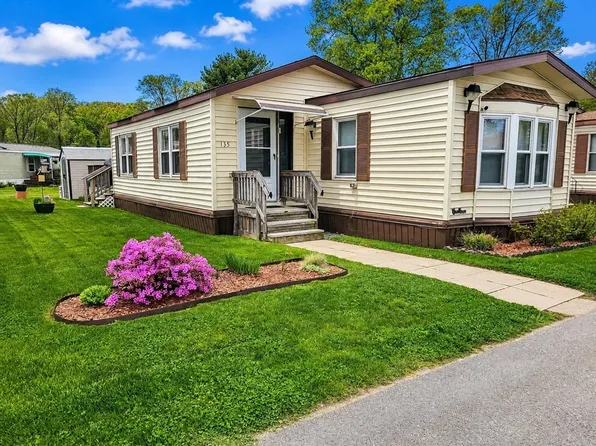 557 SW Cutoff #135, Auburn, MA 01501
