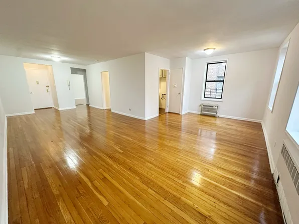 9303 Shore Road image 2 of 15