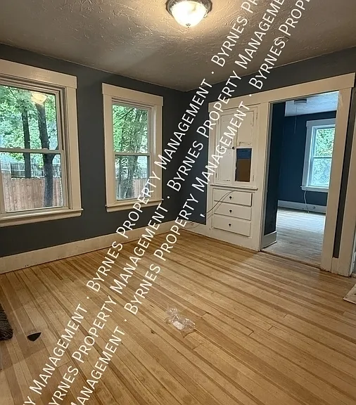 117 Everett St #123 — Photo 4