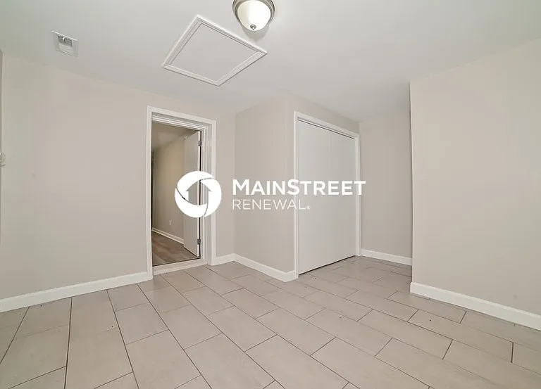 5115 Landbrook Dr — Photo 11