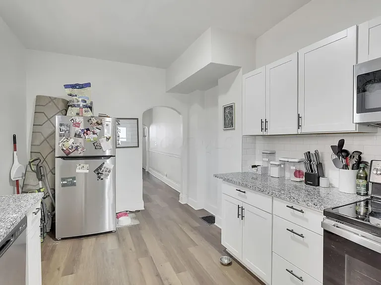 287 E Woodrow Ave — Photo 5