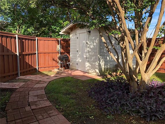 4th image of 1112 Christopher Ln