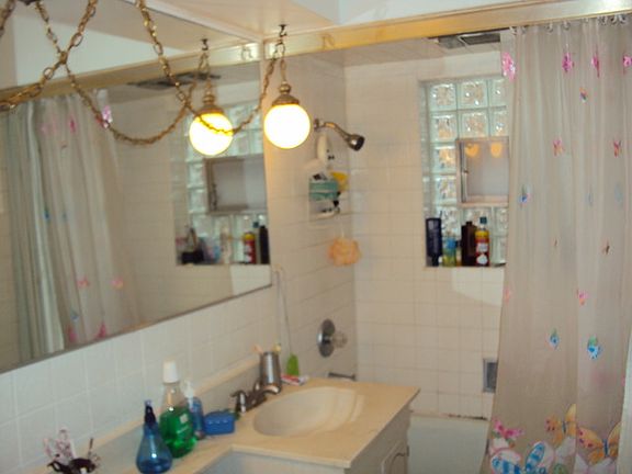 4th image of 2119 N Lockwood Ave