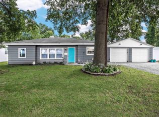 144 S 33rd St, Belleville, IL 62226