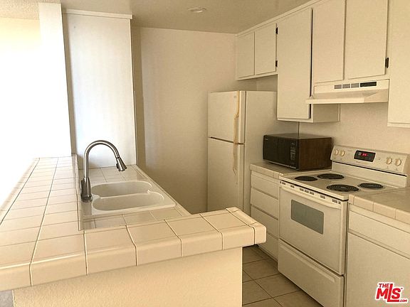 3rd image of 4900 Overland Ave Unit 396